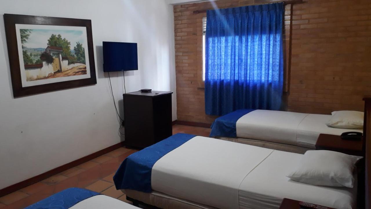 Hotel Castillo Real อาร์เมเนีย ภายนอก รูปภาพ